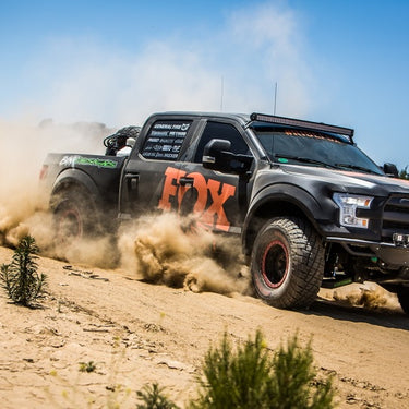 Fox 05-19 Ford F250/F350 2.0 Performance Series 11in Smooth Body IFP Front Shock /5.5-7in lift