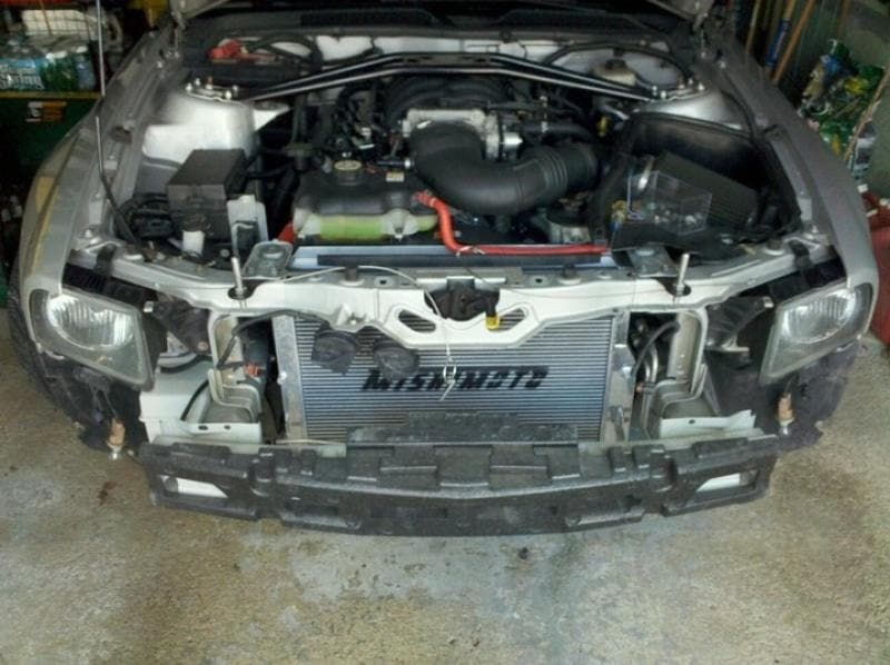 Mishimoto - Radiators - Mishimoto 05+ Ford Mustang Manual Aluminum Radiator - Anything Coyote